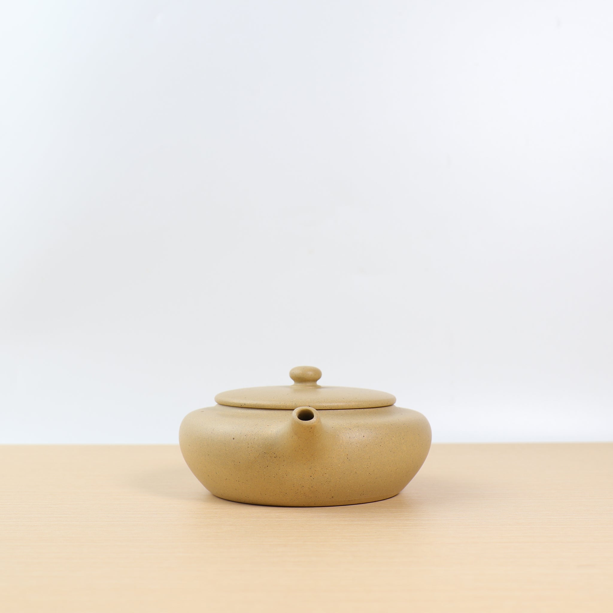 [Bian Chen] Fully handmade Benshan green clay and purple sand teapot