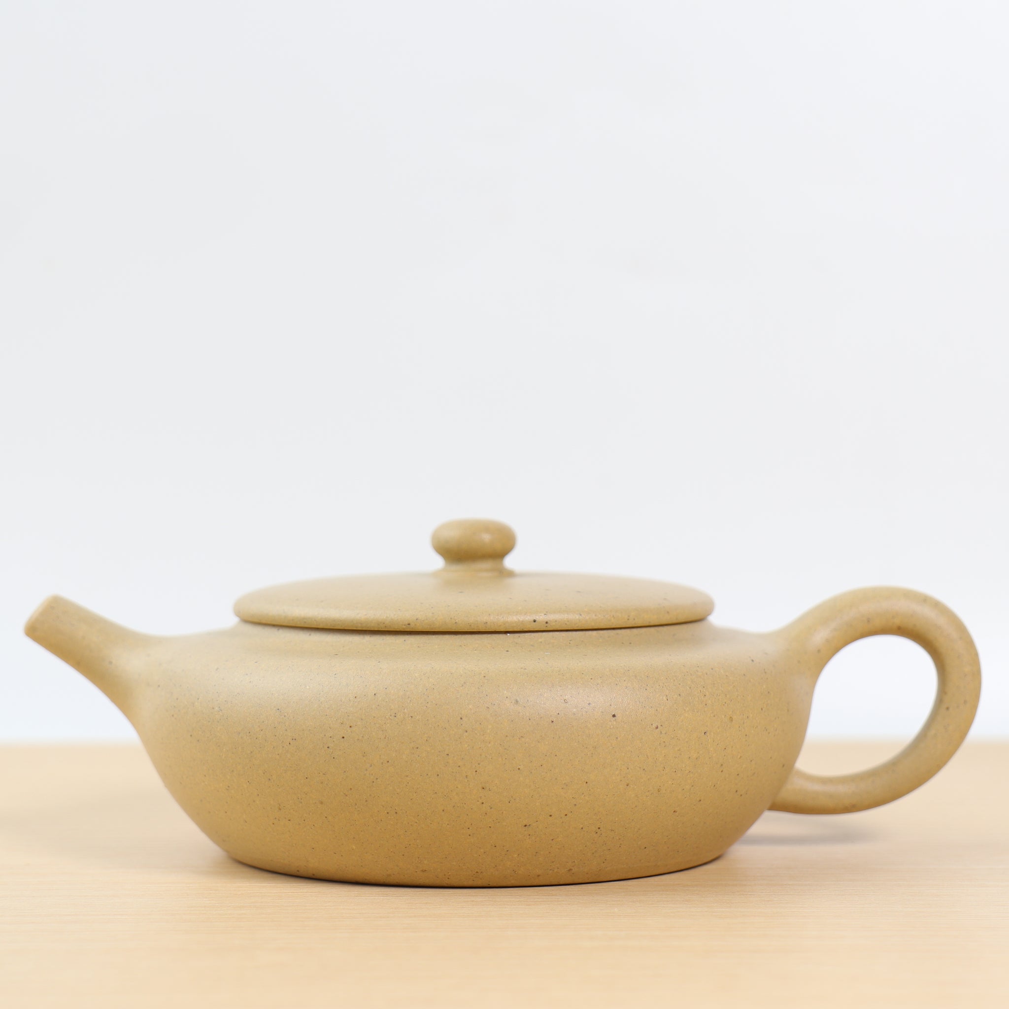 [Bian Chen] Fully handmade Benshan green clay and purple sand teapot