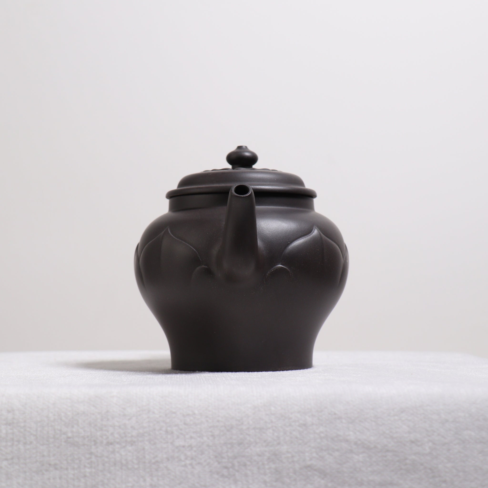 【蓮意】黑料簡樸紫砂茶壺
