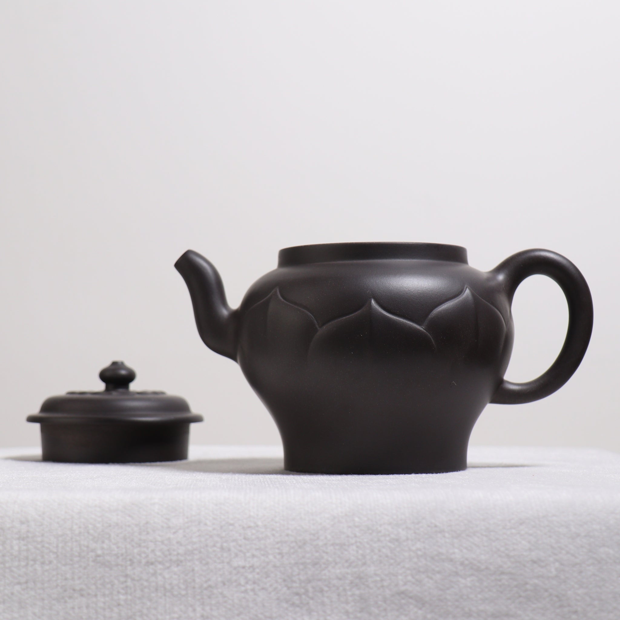 【蓮意】黑料簡樸紫砂茶壺