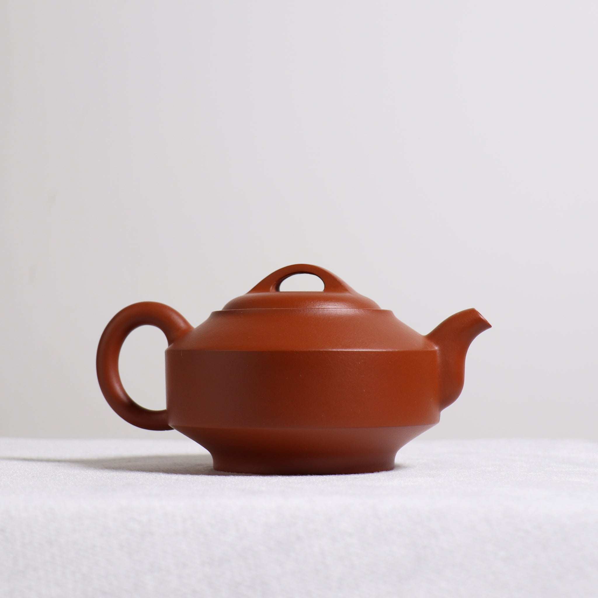 （已售出）【漢君】朱泥簡意紫砂茶壺