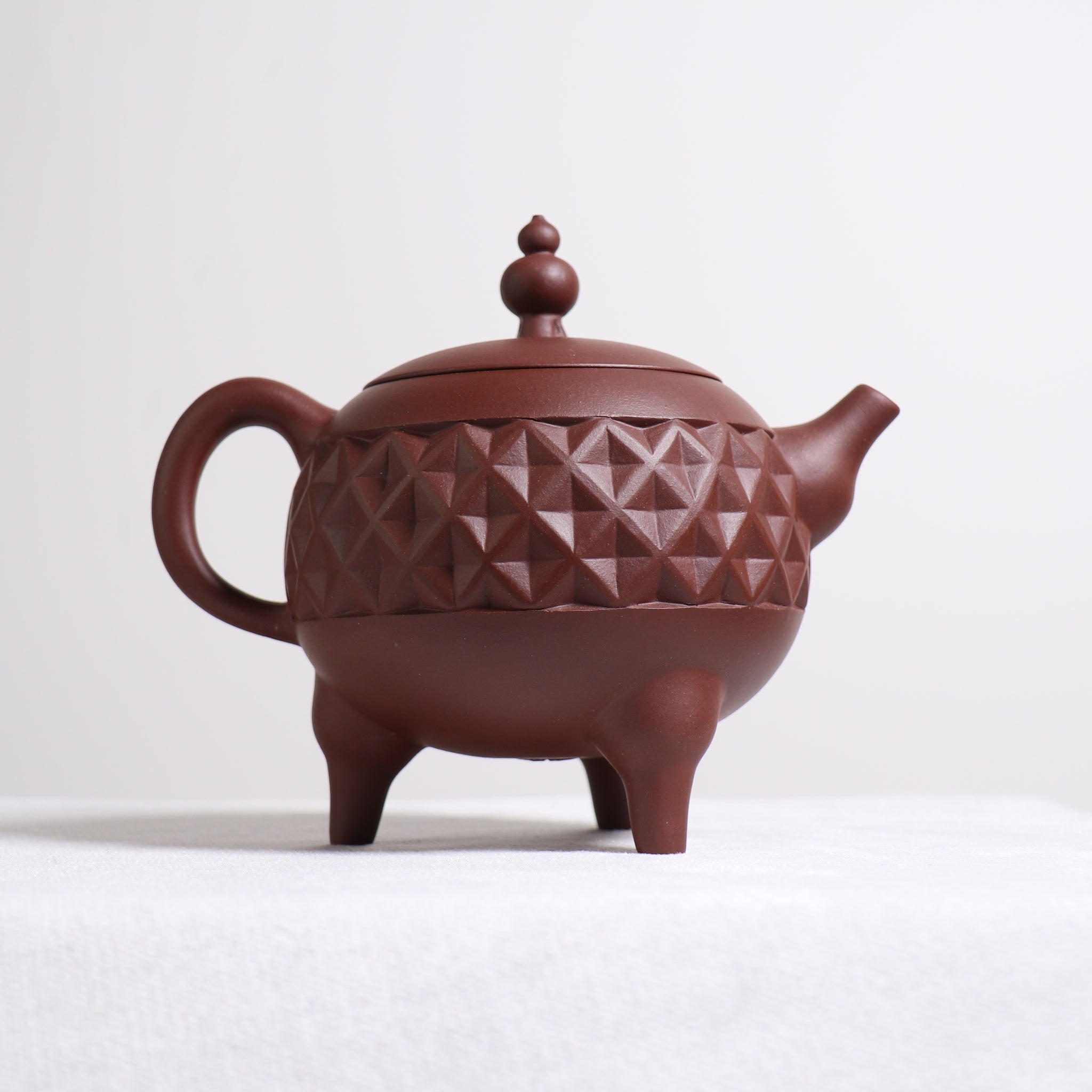 【Pearl of the Orient】Blue and purple sand teapot with bottom trough