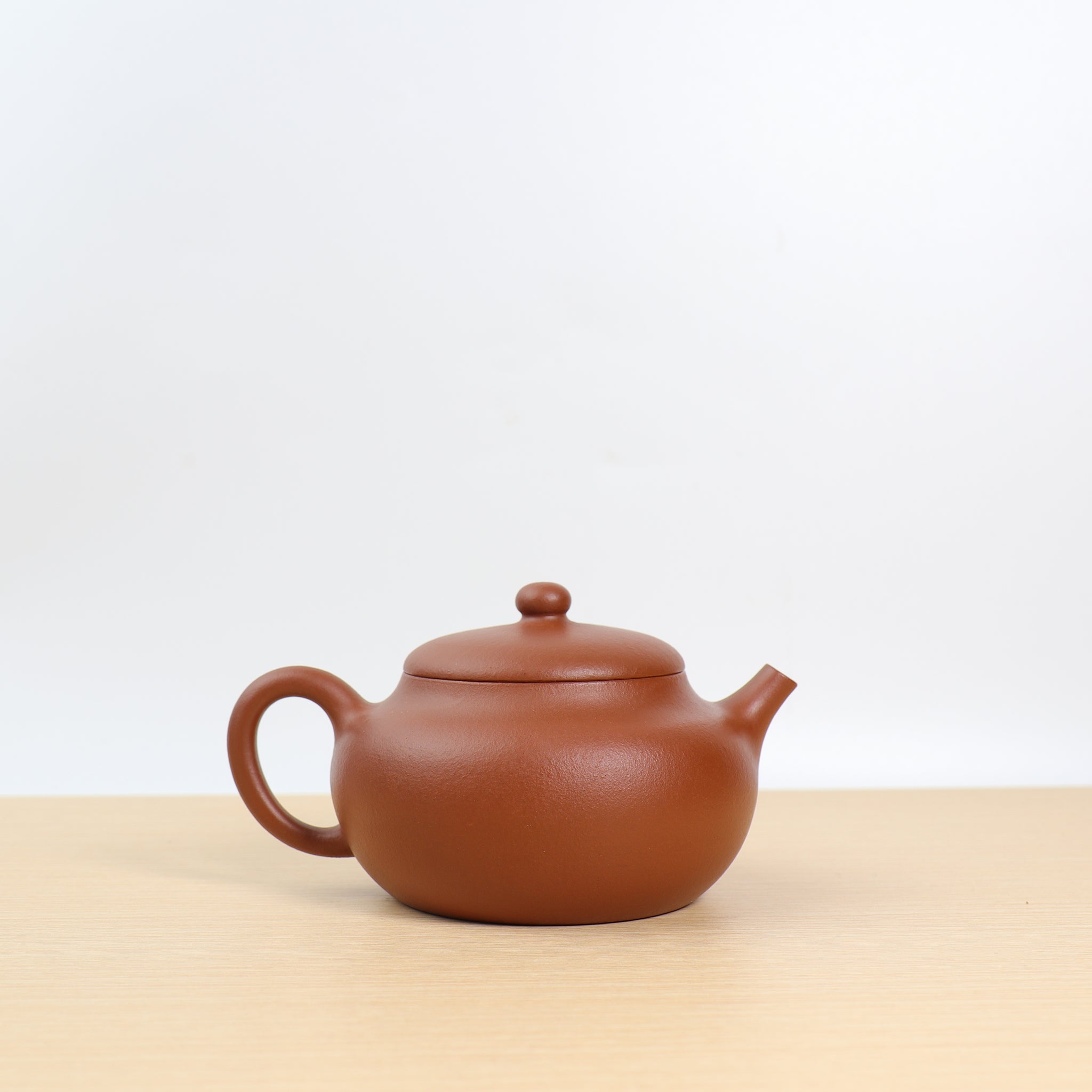 (Sold) *Disciple of Gao Xufeng* [Rong Xin] Fully handmade red clay and elegant purple clay teapot