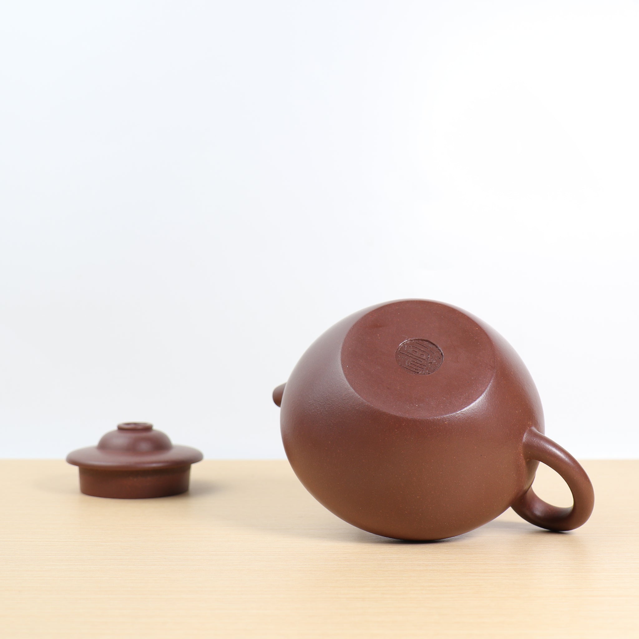 [Doo Hat] Blue and Purple Clay Teapot with Bottom Slot