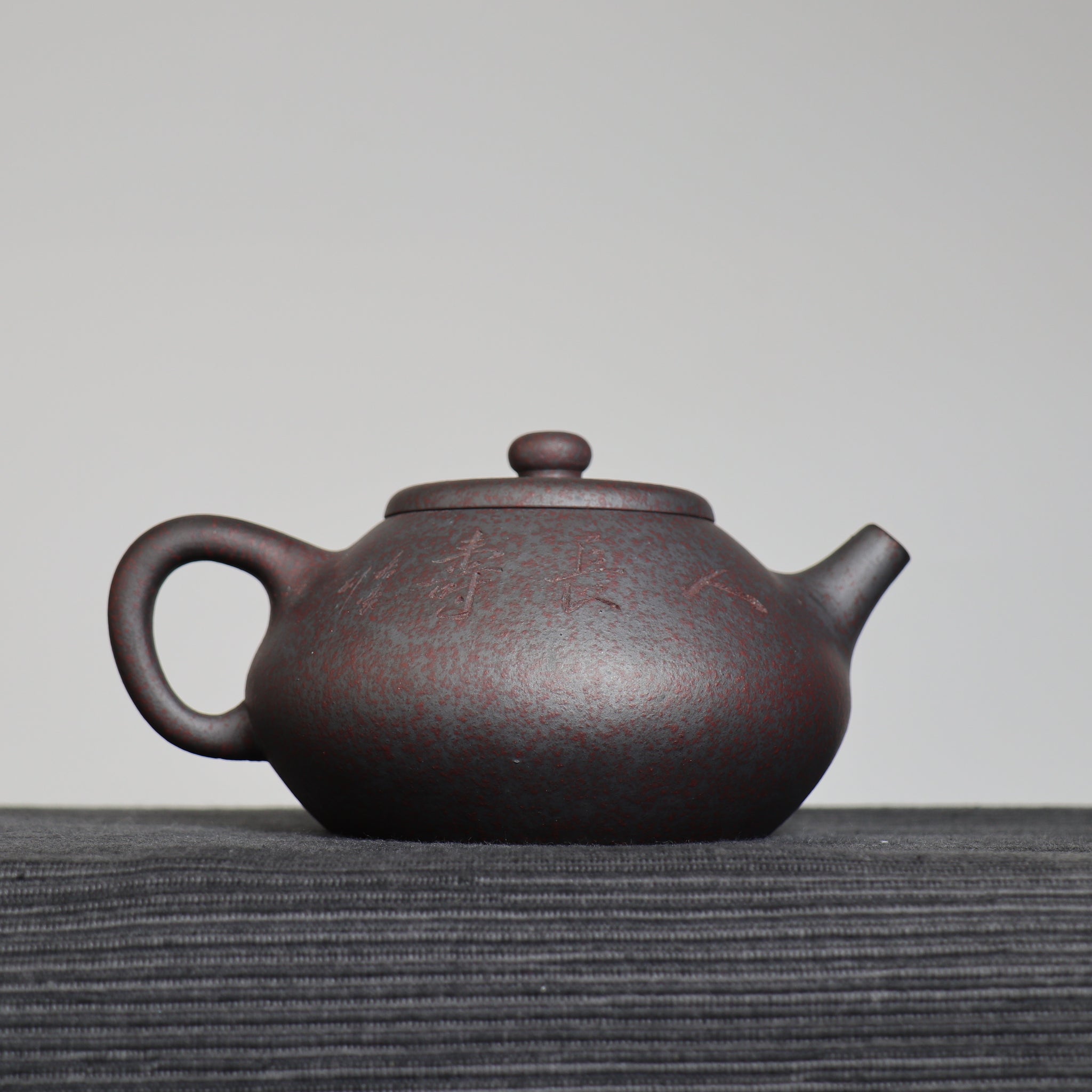 [Hopehe] Fully handmade azure clay teapot