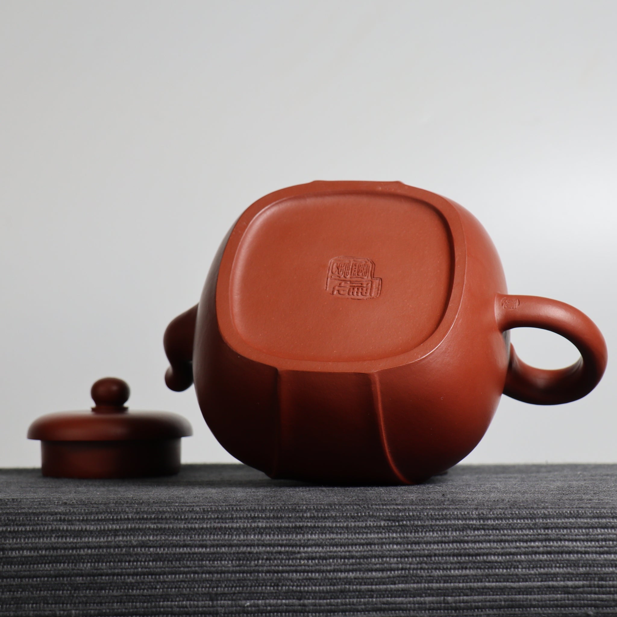 【龍帶】原礦大紅袍茶壺