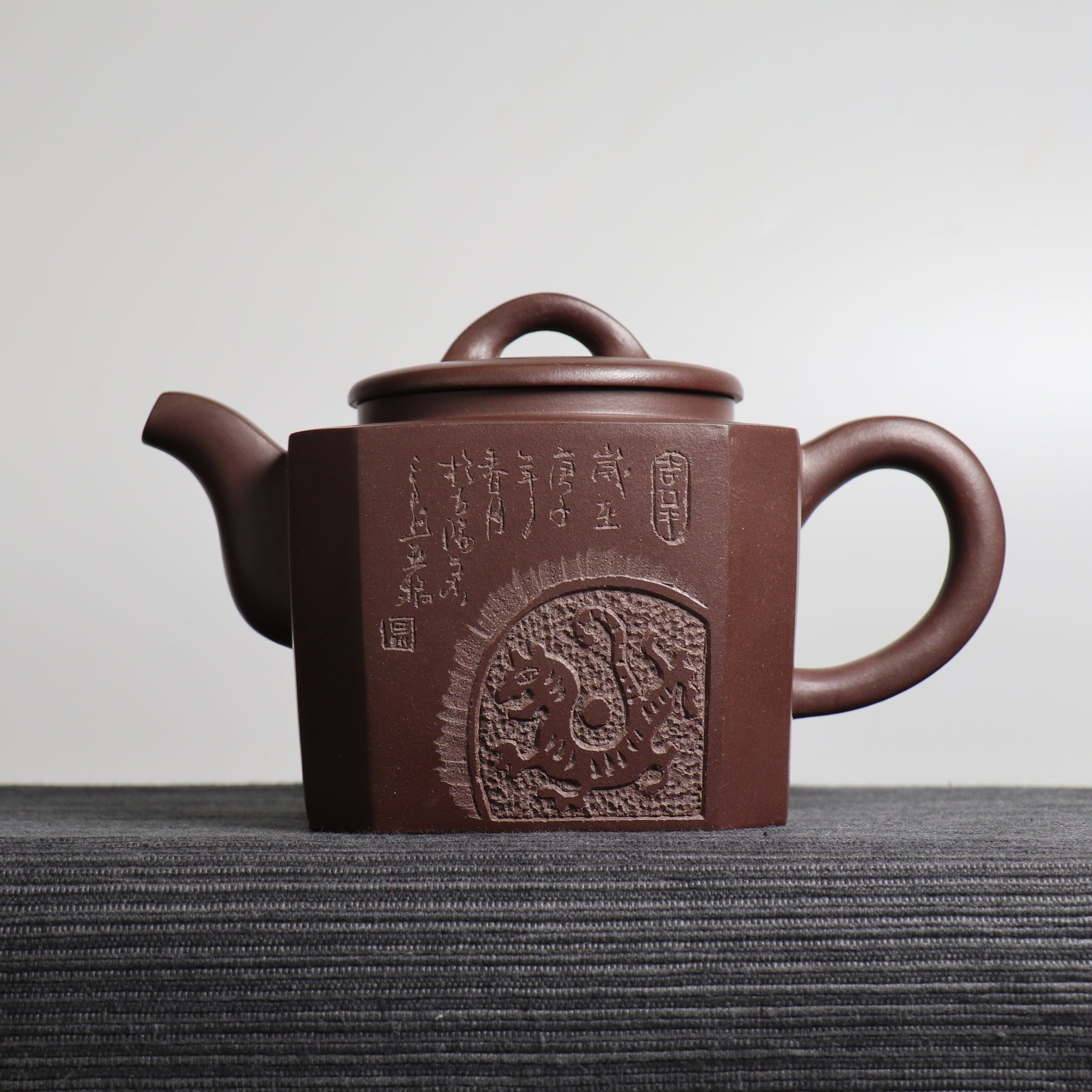 【Drawing corners】Original purple clay teapot