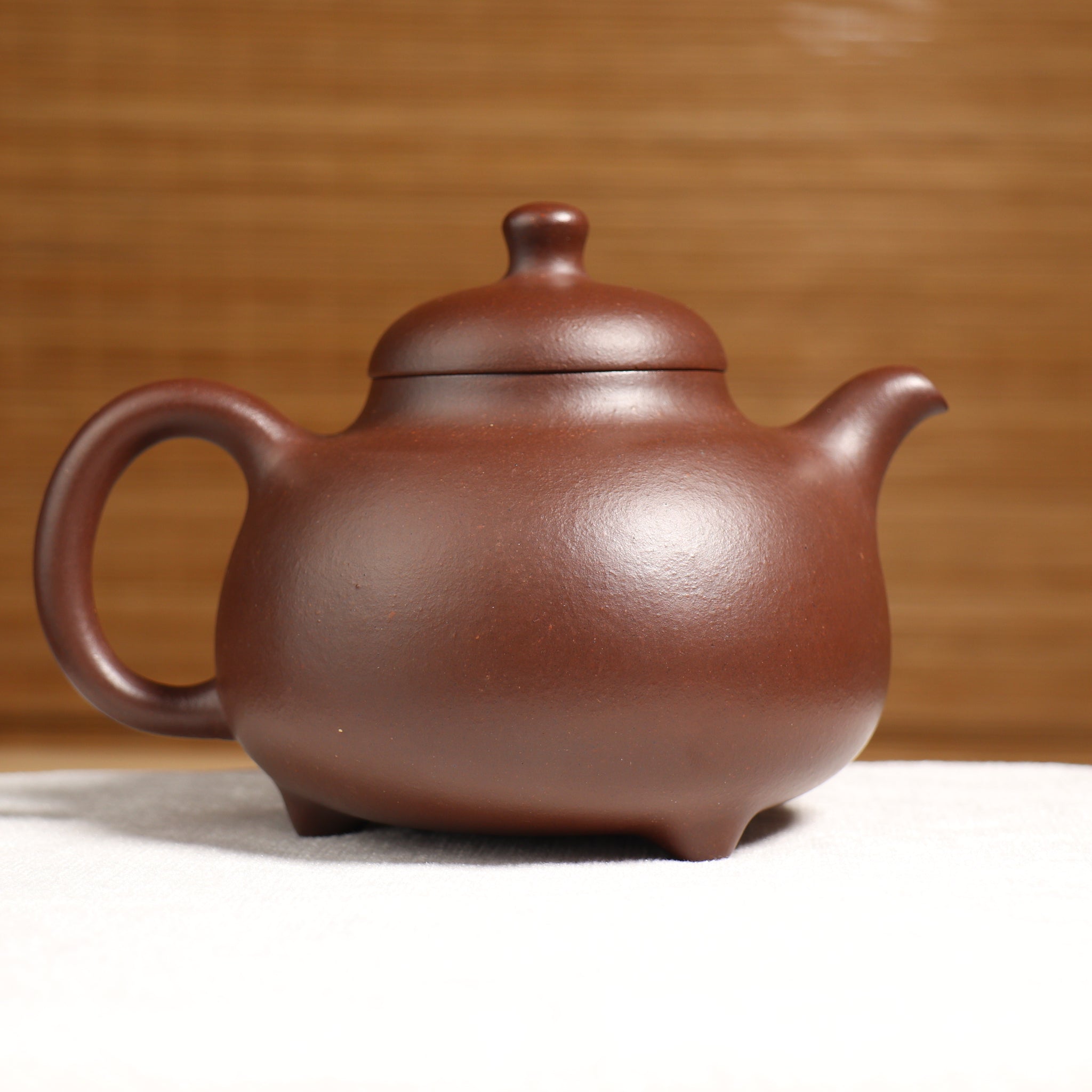 （已售出）【三足容天】原礦紫泥簡潔紫砂茶壺