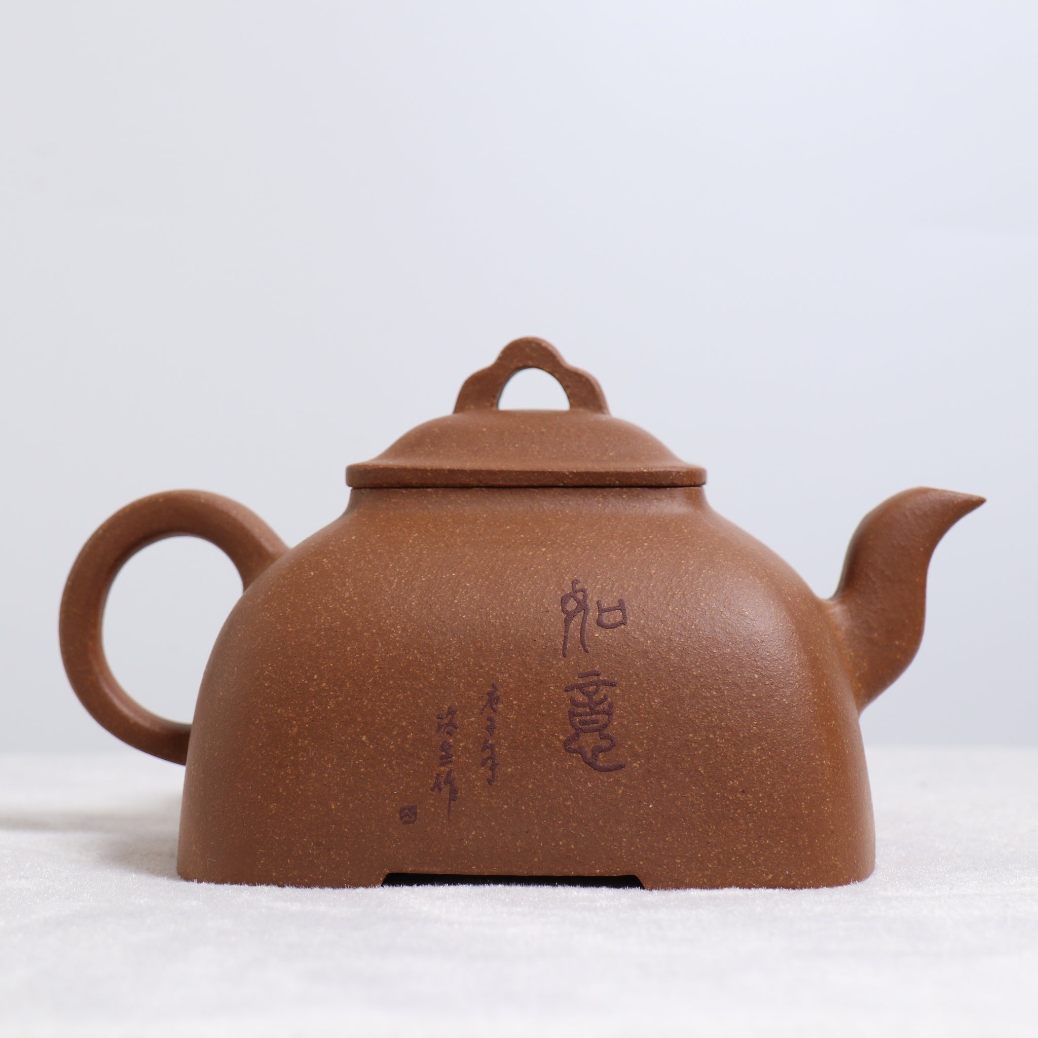 (Sold) [Fang Yun] Downhill clay painted purple clay teapot