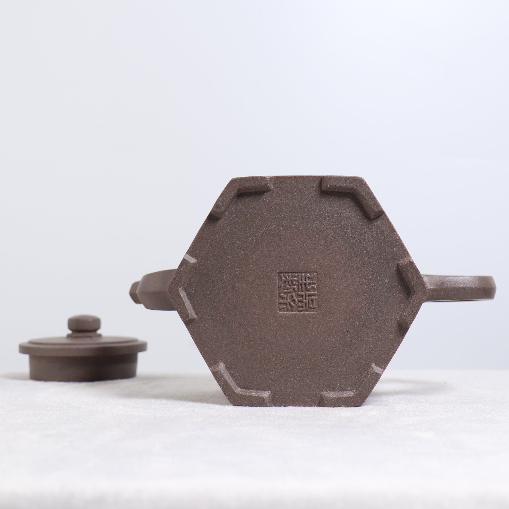 [Six Directions] Duan Ni Carved Purple Clay Teapot