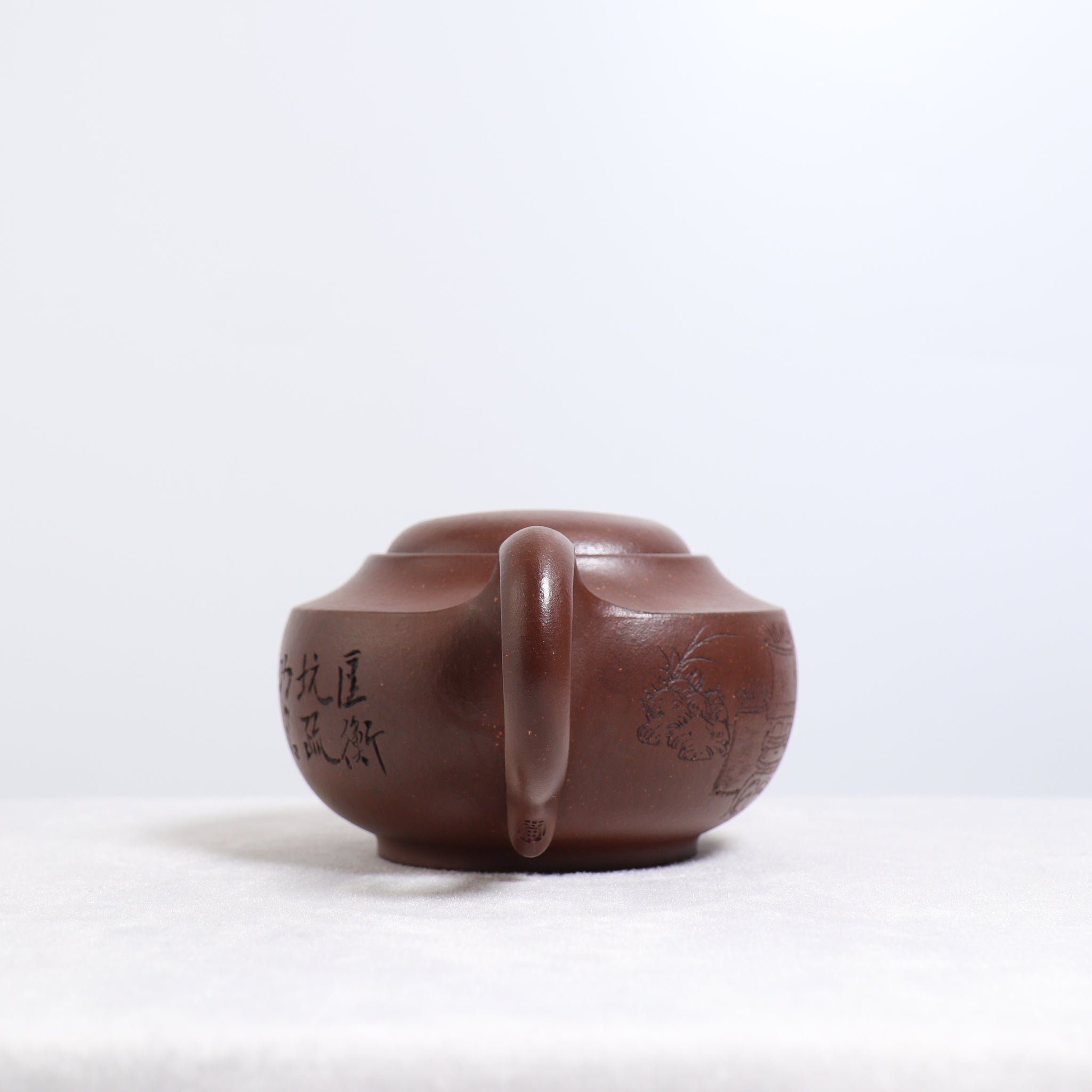 [Four Square Ox Cover] Purple Jade Gold Sand Calligraphy Purple Clay Teapot