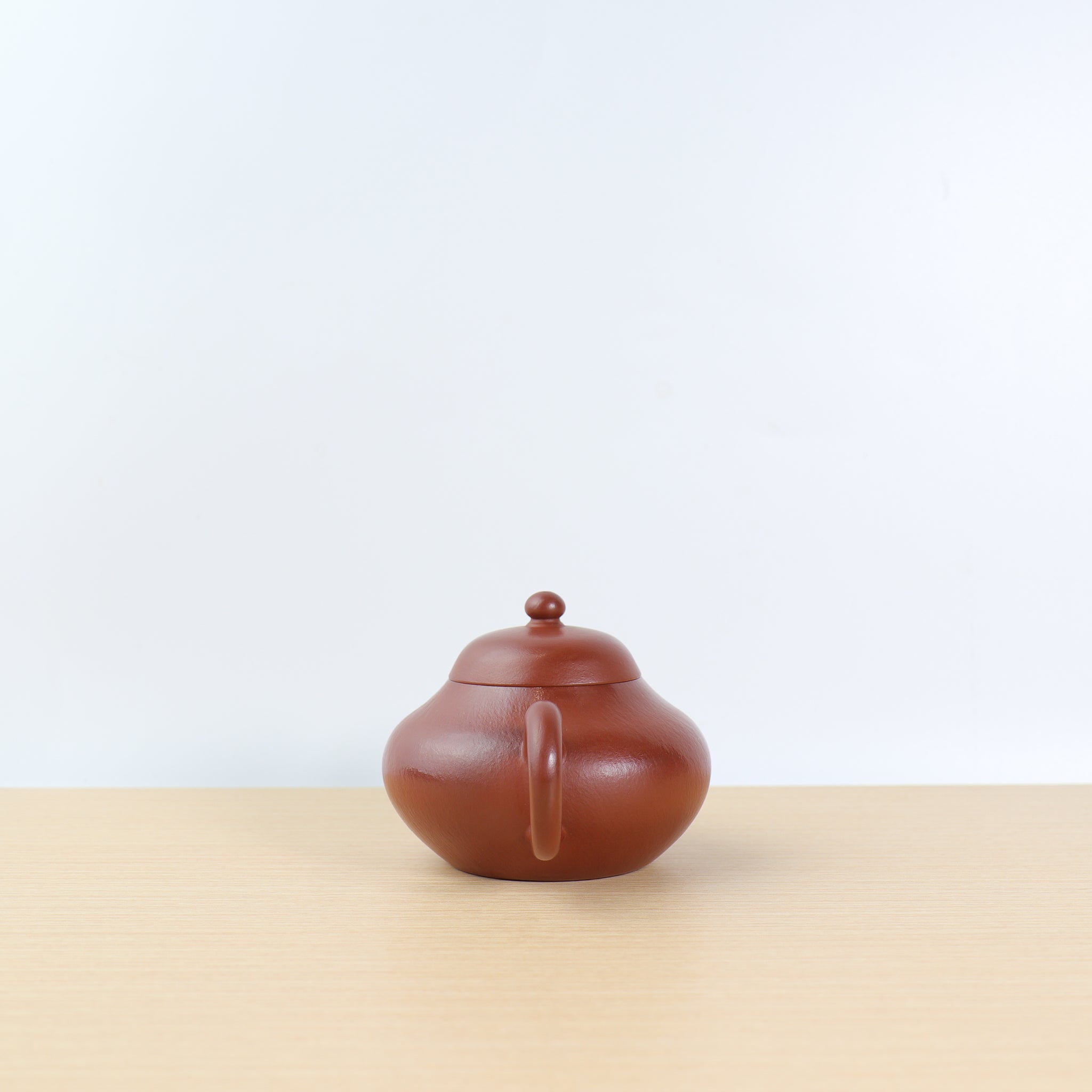 (Sold) [Pear Shape] Fully Handmade Raw Mineral Crimson Clay Teapot