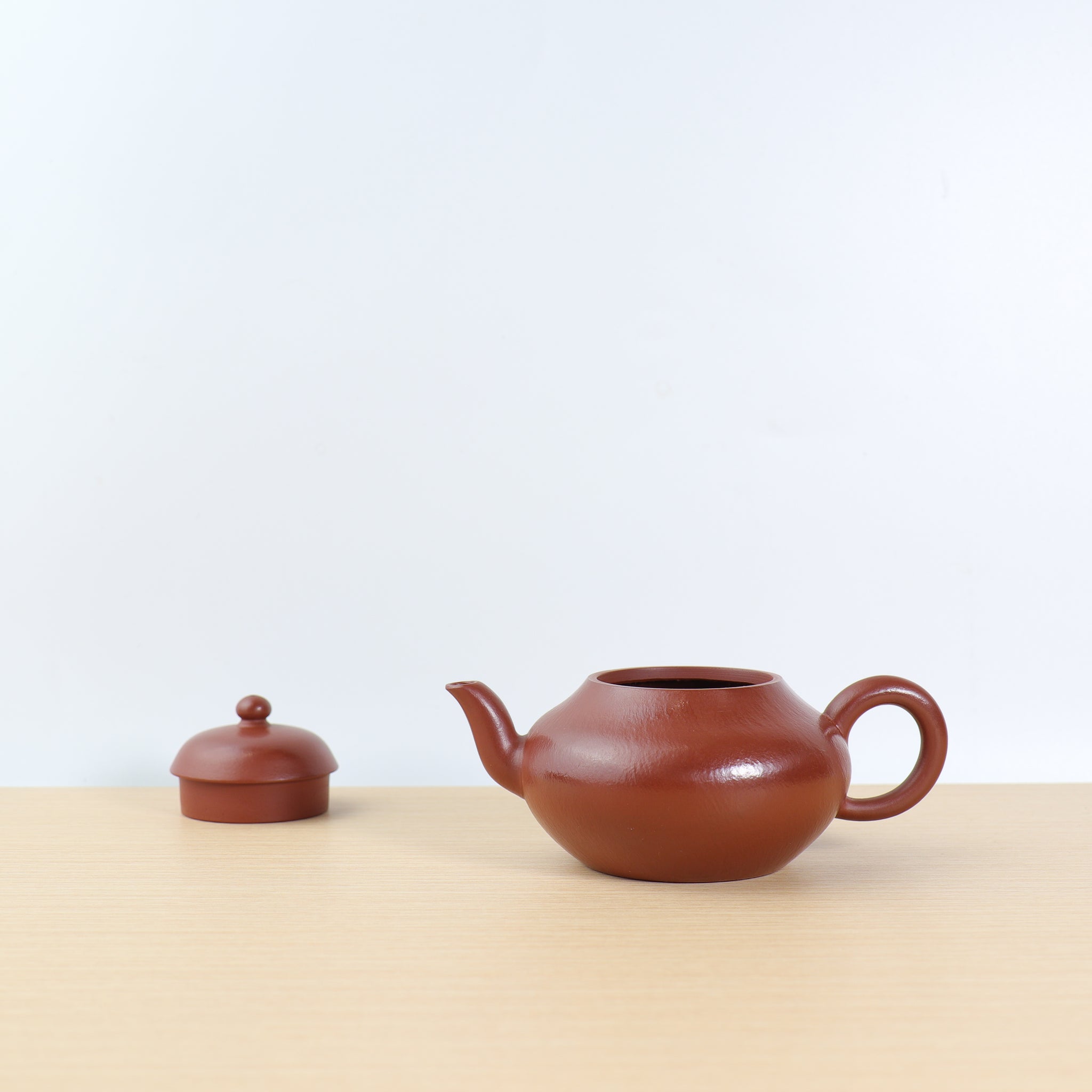 (Sold) [Pear Shape] Fully Handmade Raw Mineral Crimson Clay Teapot