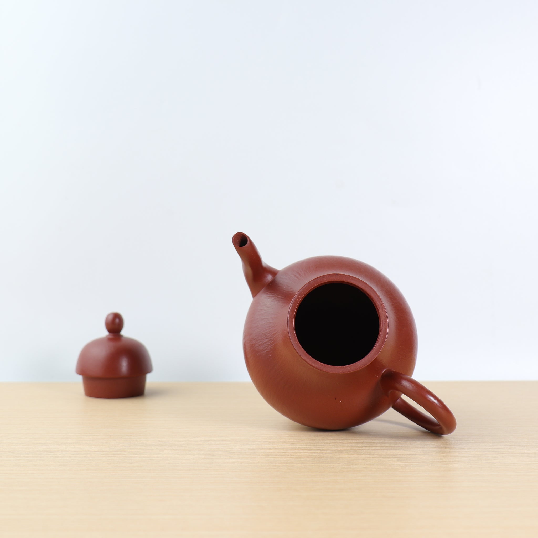 (Sold) *New Product* [Siting Pot] Fully handmade raw ore cinnabar mud and purple sand teapot