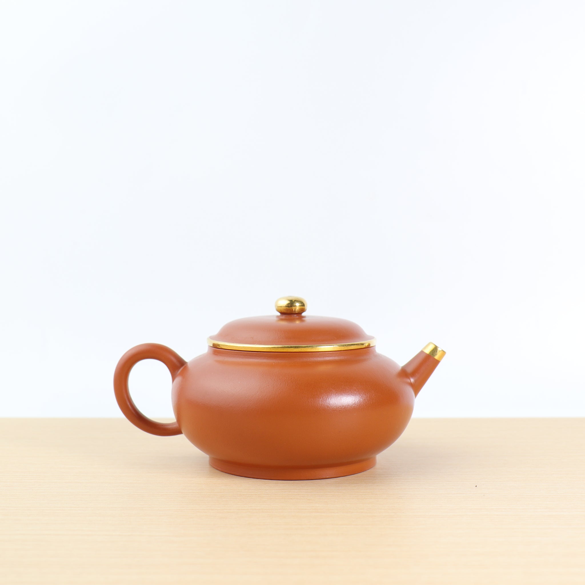 (Sold) [Mengchen model‧Antique] Zisha teapot covered with gold and red clay