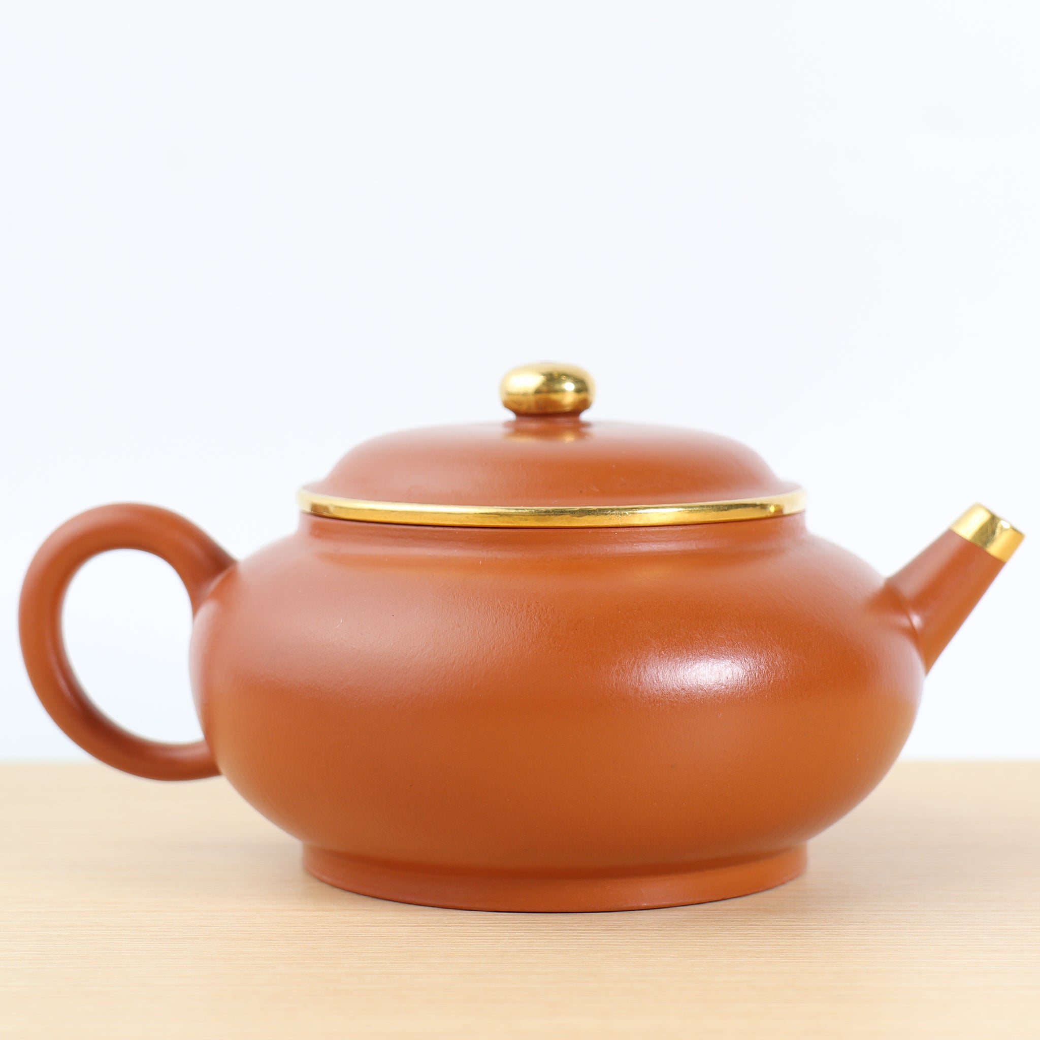 (Sold) [Mengchen model‧Antique] Zisha teapot covered with gold and red clay