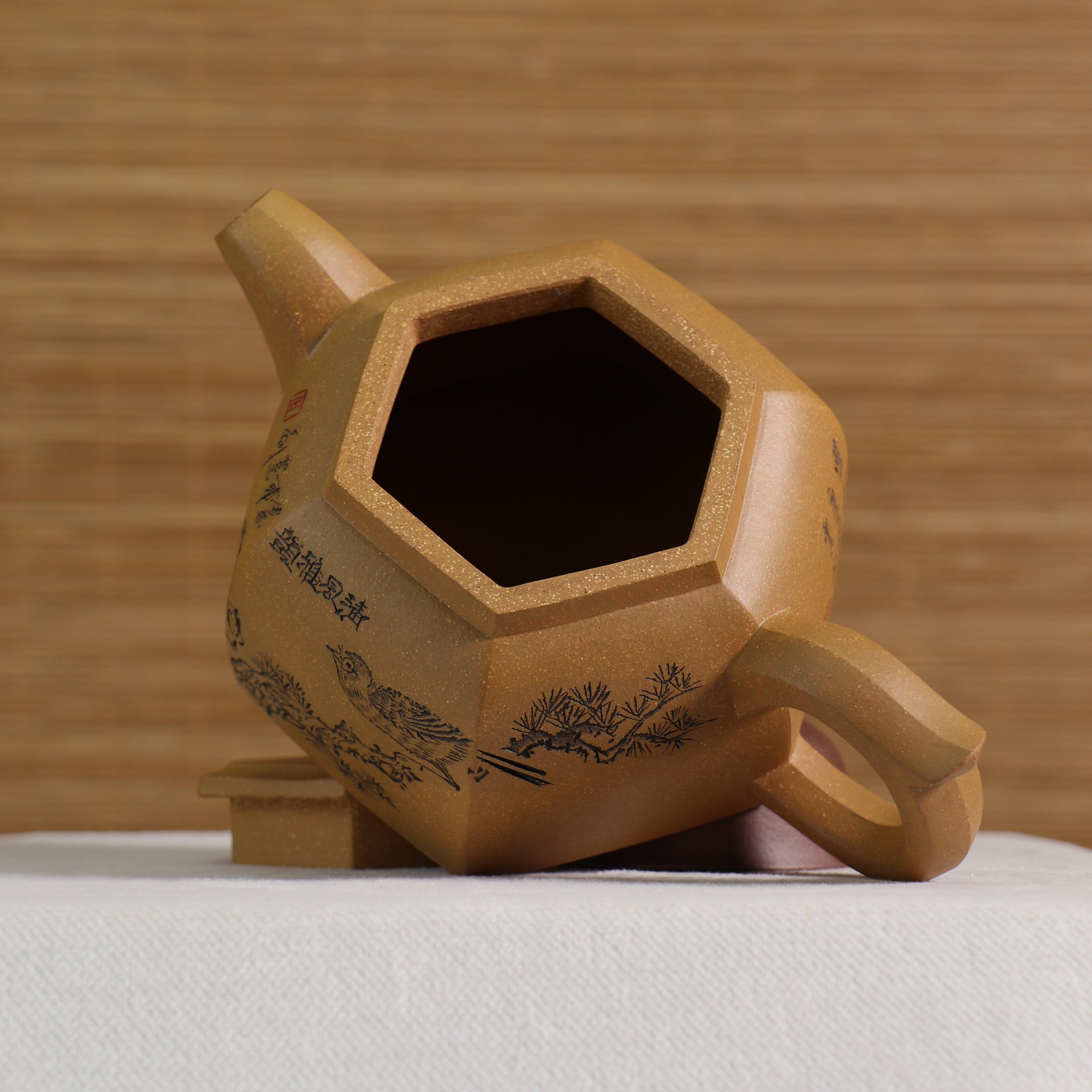 （已售出）【雲肩六方】全手工原礦黃金段泥刻畫紫砂茶壺
