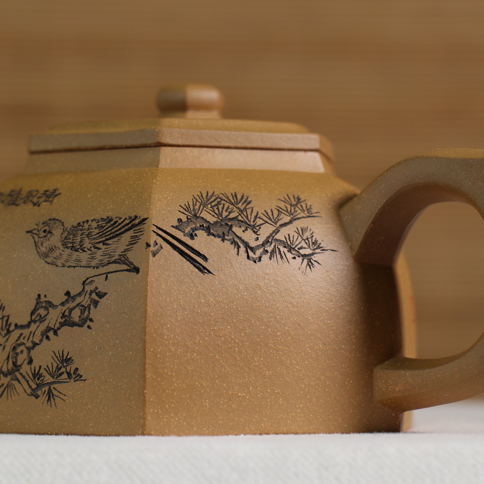 （已售出）【雲肩六方】全手工原礦黃金段泥刻畫紫砂茶壺