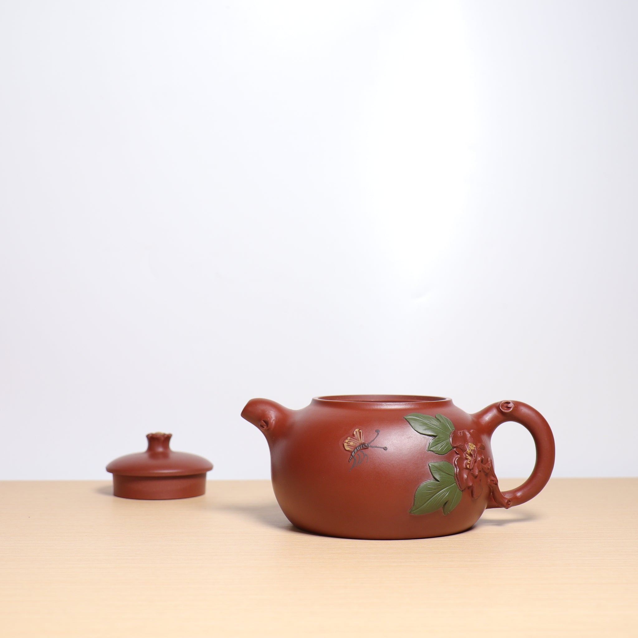【蝶戀花】朱泥大紅袍綠葉貼花紫砂茶壺