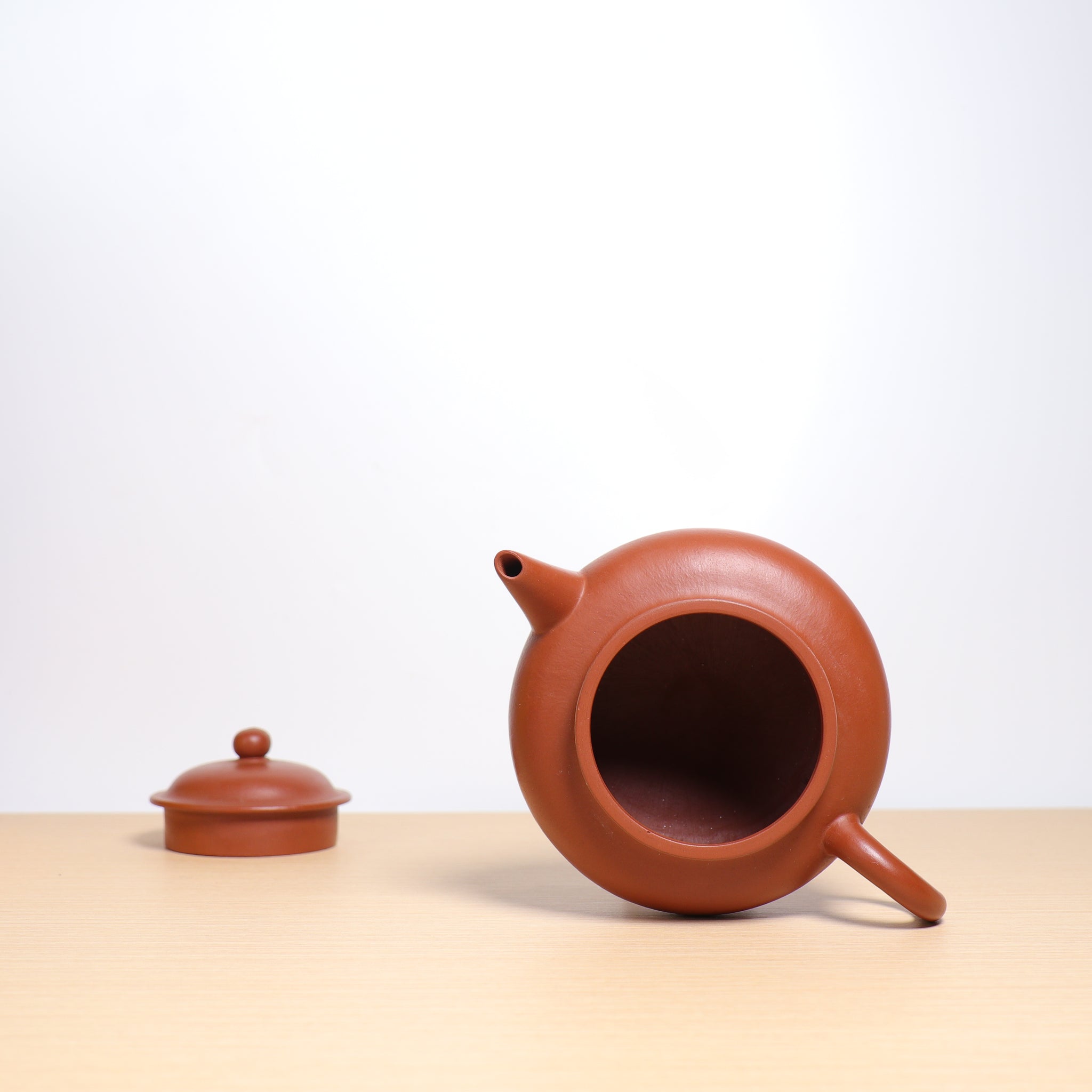 【三足水平】原礦朱泥簡意紫砂茶壺